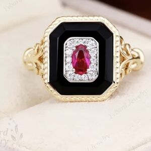 Onyx Base Red & Clear Zirconia Stones Ring Art Decor Gold Oblong Style Sz 8 NWT